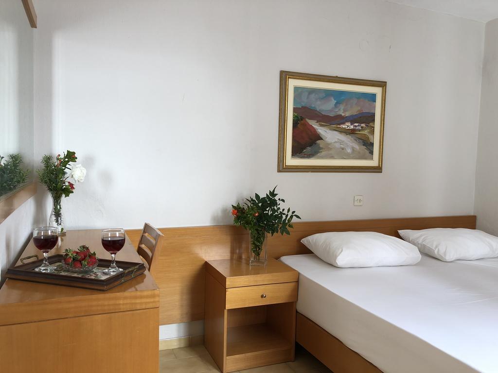 Porto Guest House Skiathos Екстер'єр фото